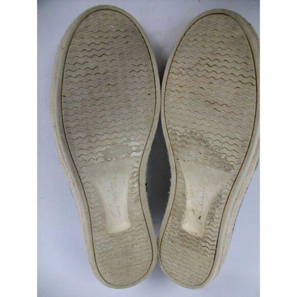 Clarks Collection Soft Cushion Womens Size 7. 5 Reptile Print Gray Slip On - Picture 8 of 8